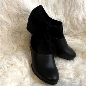 Black Rivet Women's 7.5 Comfort Loafers Slip On Loafers 
Slip-Resistant Shoes"